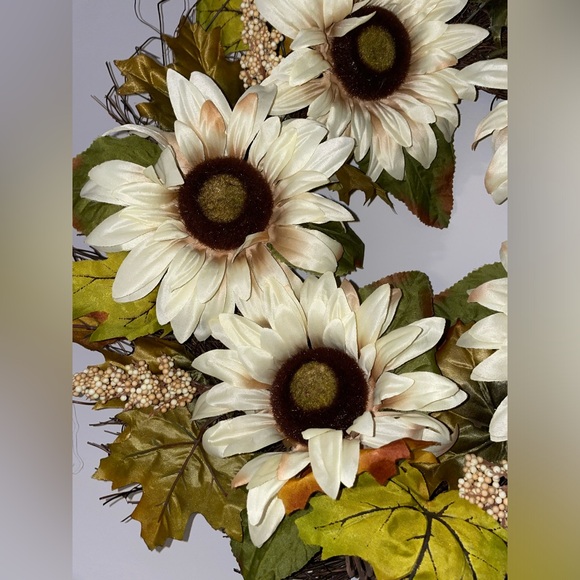 Fall Sunflower Wreath - Picture 5 of 7